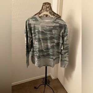 Time and Tru- Green Camouflage Long Sleeve Shirt- Women Size S (4-6)